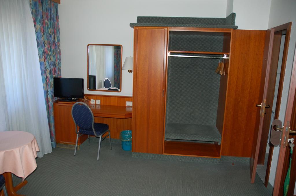 Hotel Kurfuerst Garni Germersheim Zewnętrze zdjęcie